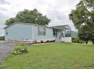 303 Mountain Meadow Dr, Vinton, VA 24179