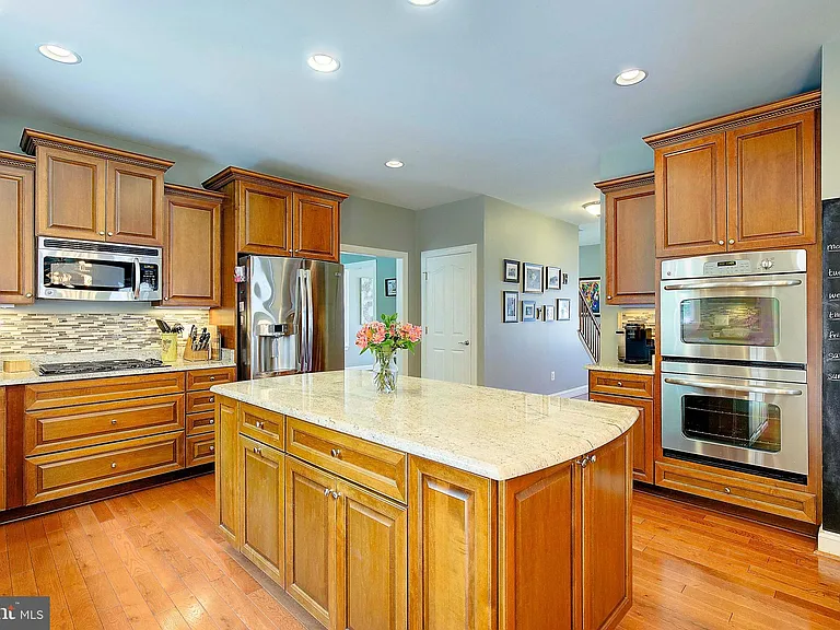 3104 Lawrin Ct — Photo 16