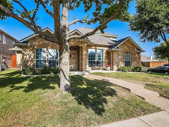 3rd image of 6625 Brentwood Ln