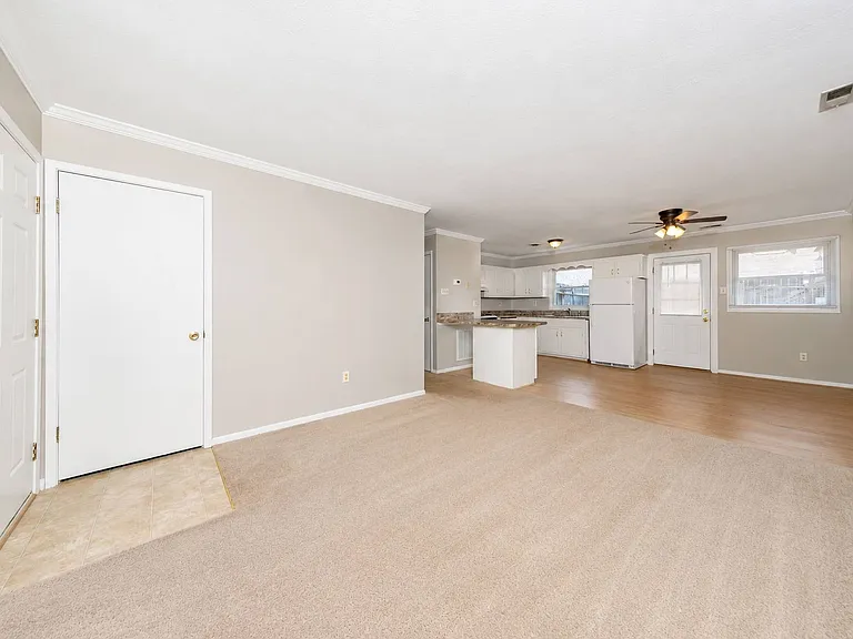 107 Cardinal Acres Dr — Photo 3
