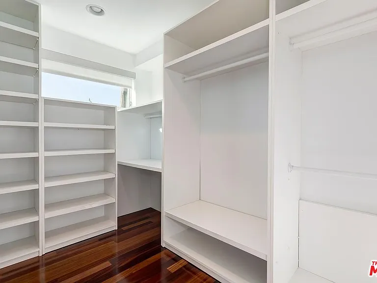 111 Eastwind St — Photo 38