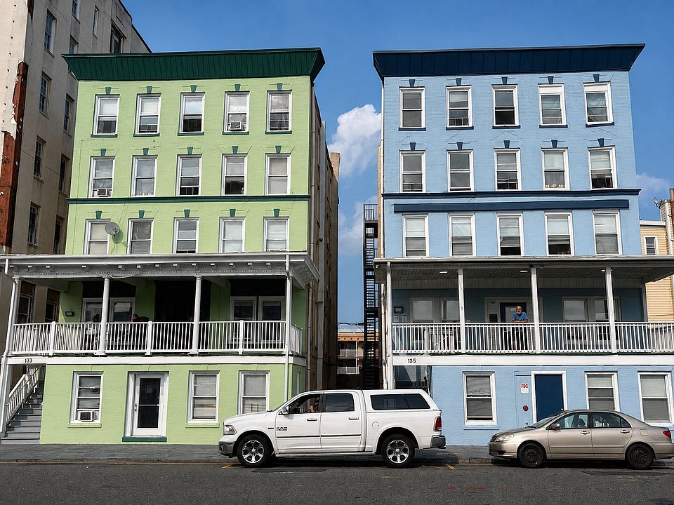1st image of 133-135 Saint James Pl #35bc0a504