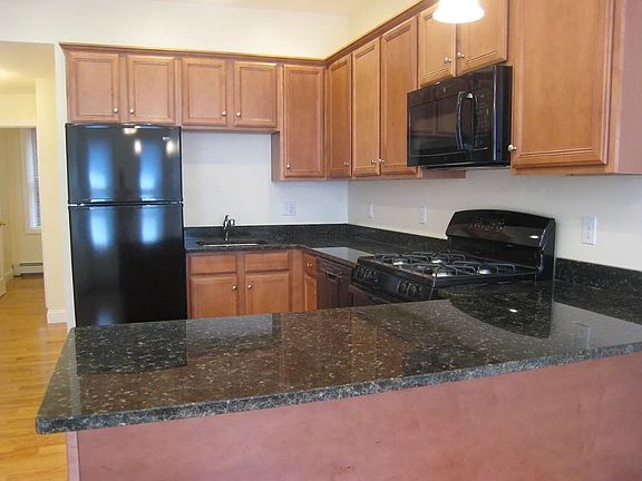 2nd image of 24 Battery St APT 2