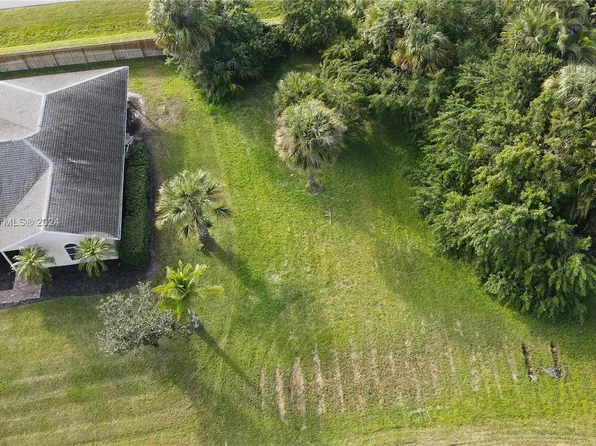 755 38th Ct, Vero Beach, FL 32968