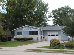 1026 S Main St, Shawano, WI 54166