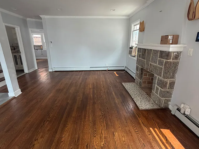 Dale Ave — Photo 1