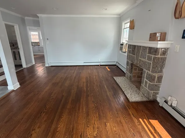 (undisclosed Address), Hempstead, NY 11550