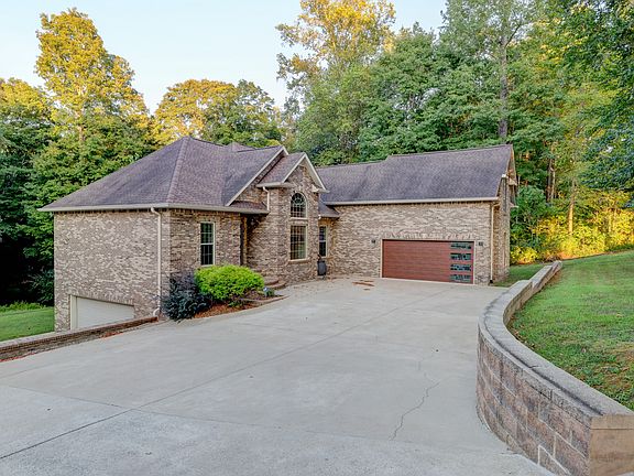 4th image of 1657 Gratton Rd