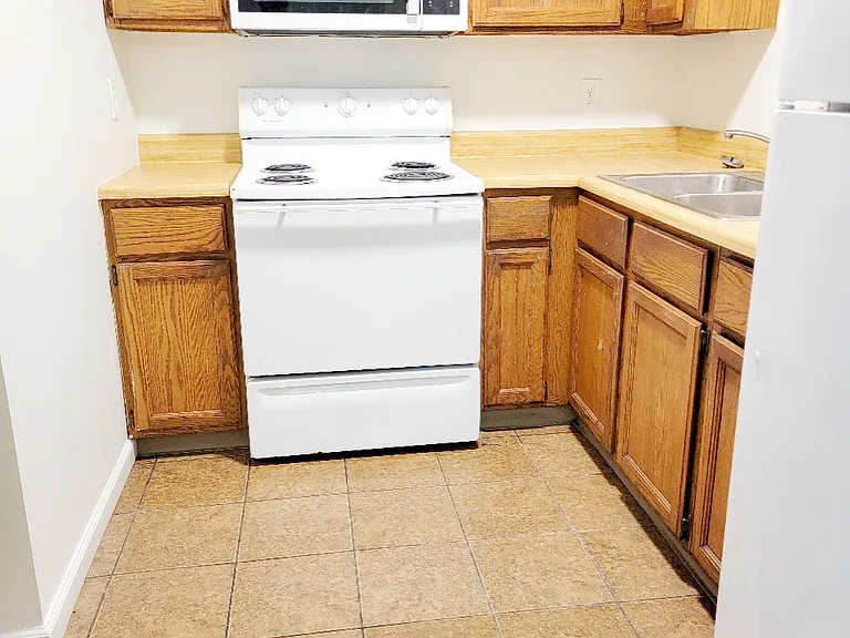 4200 Pembrook Rd #1 — Photo 1