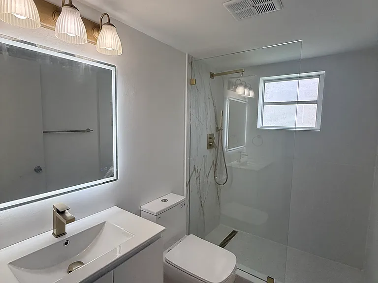 10431 N Kendall Dr #D104 — Photo 11