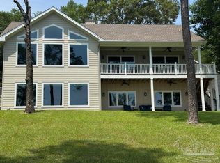 275 Lake Holley Cir, Defuniak Springs, FL 32433