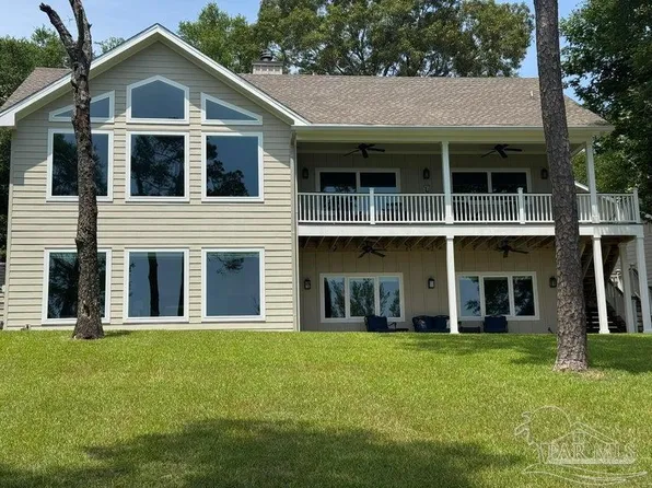 275 Lake Holley Cir, Defuniak Springs, FL 32433