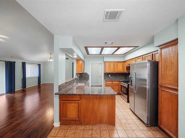 17206 Park Lodge Dr — Photo 9