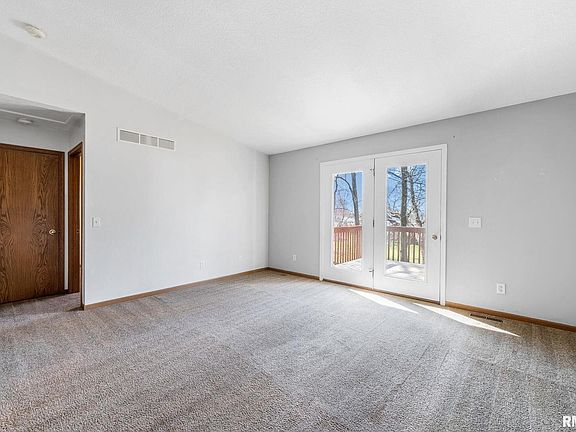 3rd image of 1727 25th Ave