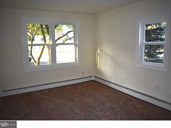 2nd image of 836 Bunting St