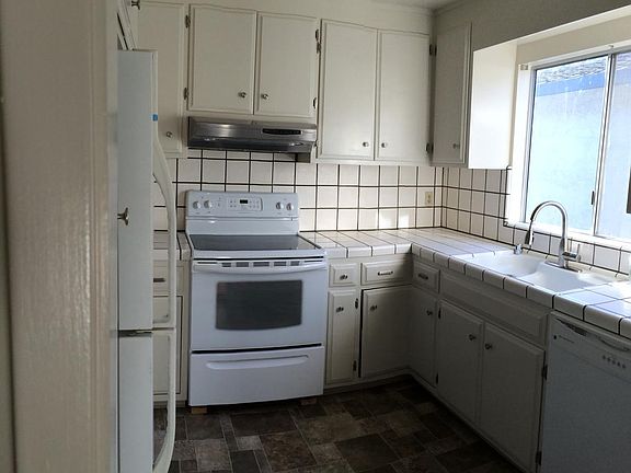 3rd image of 10344 El Prado Way