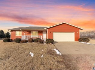 1912 Creighton Ave, Vermillion, SD 57069