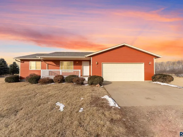 1912 Creighton Ave, Vermillion, SD 57069