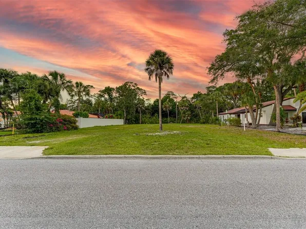 359 N Shore Dr #4, Sarasota, FL 34234