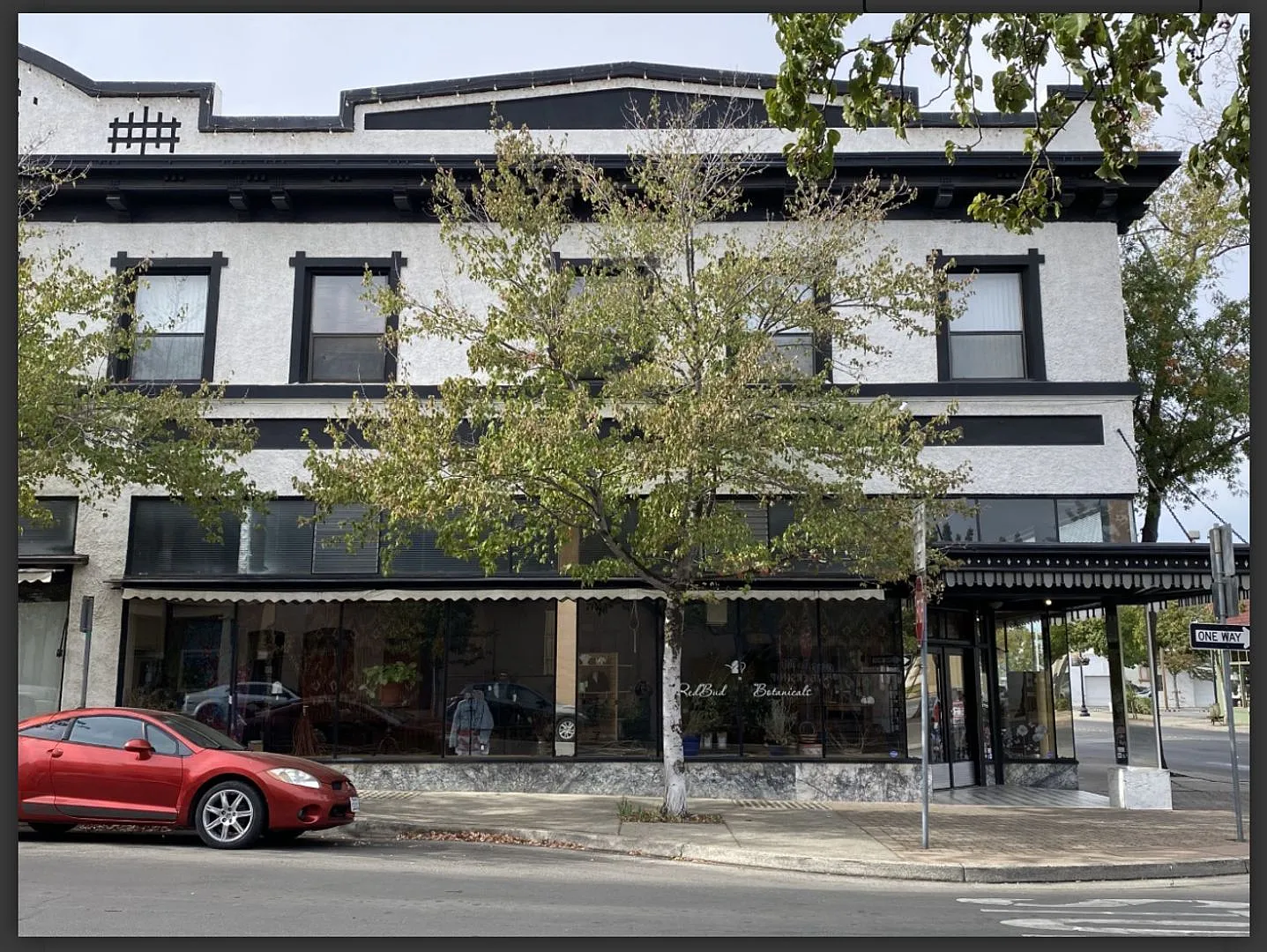1330 Huntoon + Commercial — Photo 1