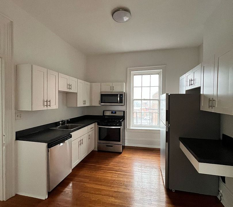 1st image of 127 E Market St