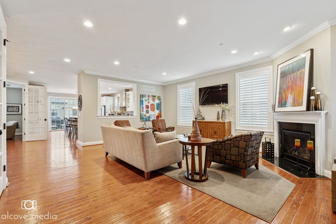 next background image