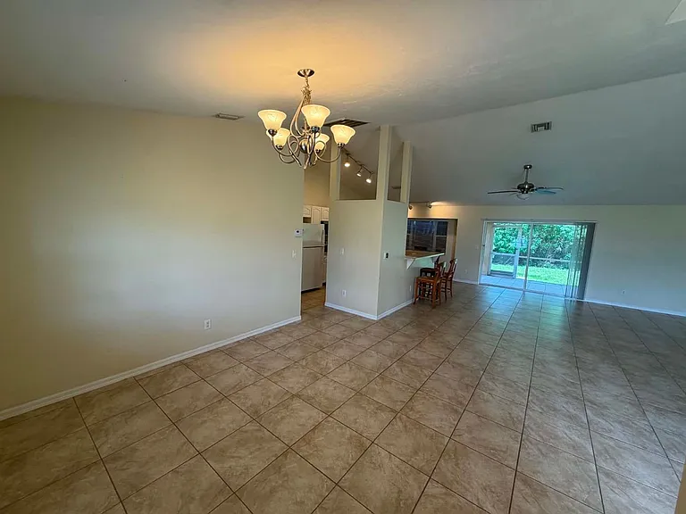 17031 Hillsborough Blvd — Photo 5