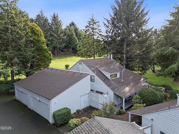 2nd image of 600 Island Dr #15