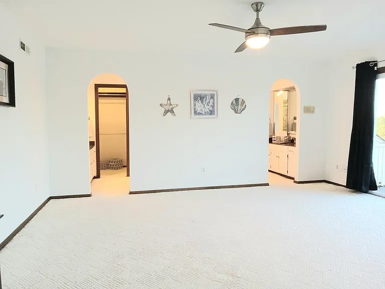 8812 Shilling Shore Ct — Photo 10