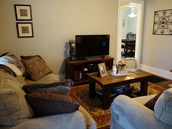 2nd image of 2780 Morris Cir SE