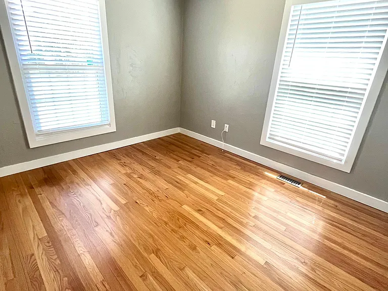 6712 N Ross Ave — Photo 5