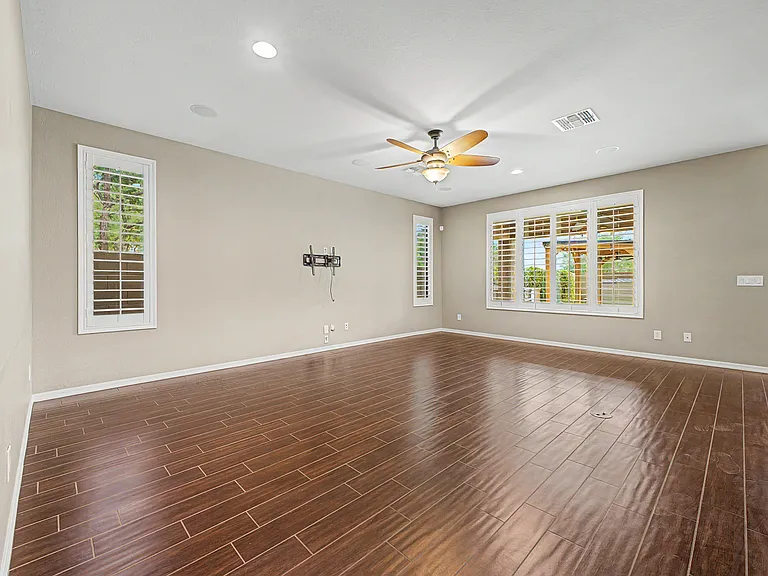 2539 W Rabjohn Rd — Photo 26