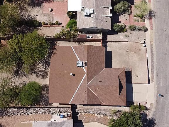 3rd image of 830 N Constitution Dr
