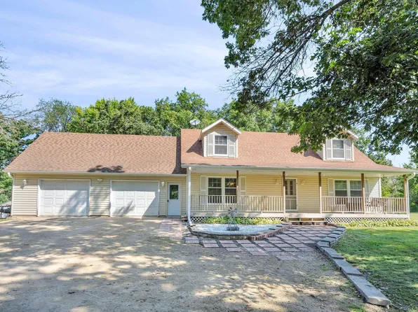 2553 120th St, New Hampton, IA 50659