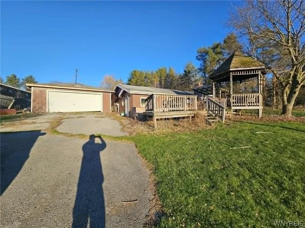 5617 State Route 15a, Springwater, NY 14560