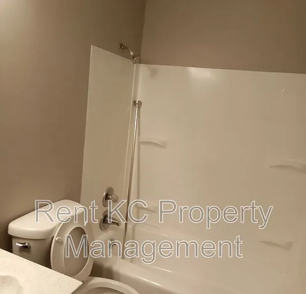 7013 Orchard St — Photo 28