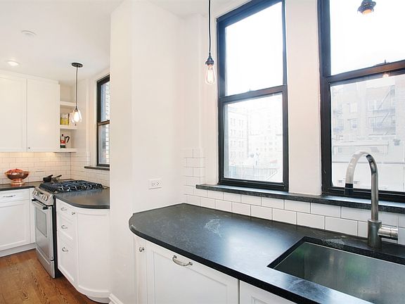 3rd image of 334 W 87th St #6CD