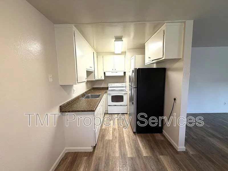 1 bed, 1.0 bath, 550 sqft, $1,160 — Photo 3