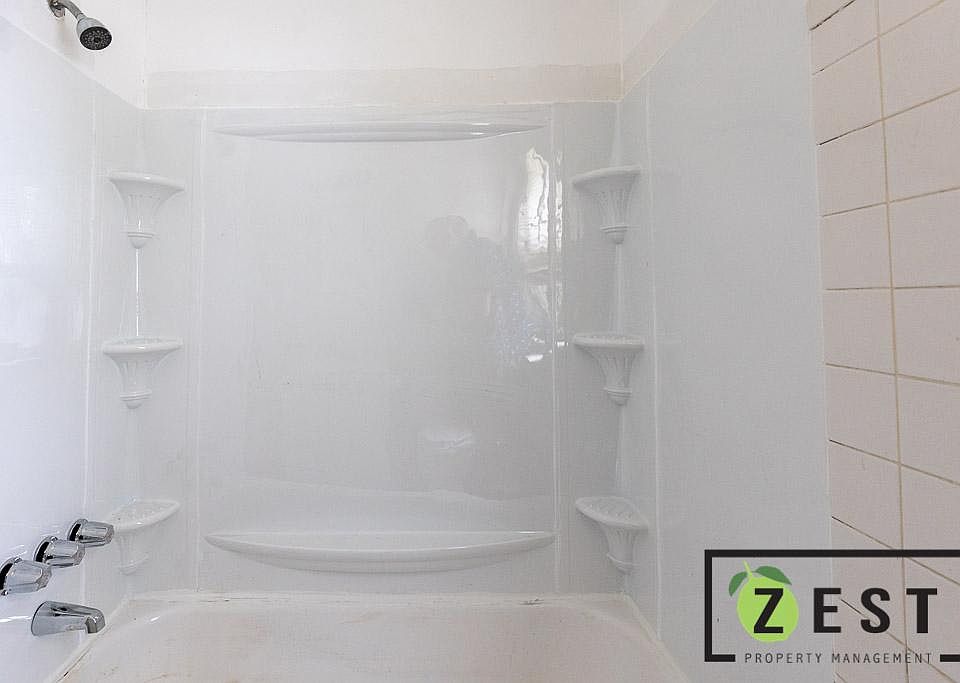 1st image of 1-16544 Asbury Ave #1