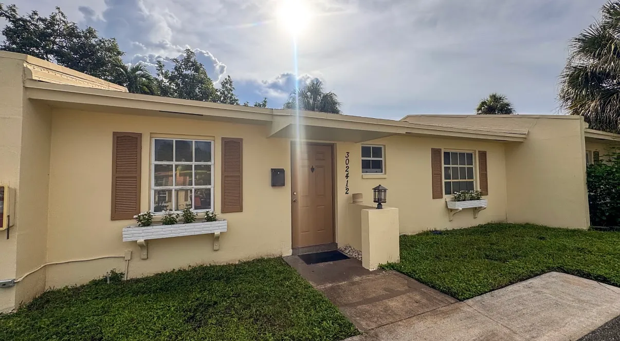 2 bed, 1000 sqft, $2,200 — Photo 2