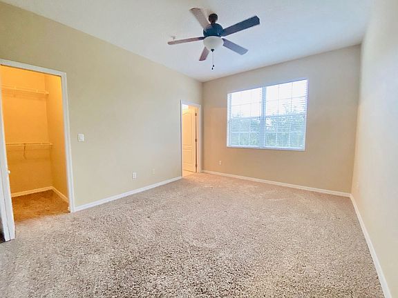 5th image of 13261 Daniels Landing Cir