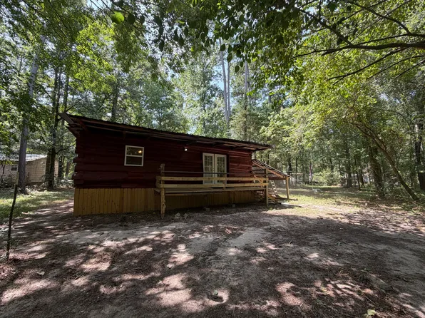 76 Young Rd, Huntsville, TX 77320
