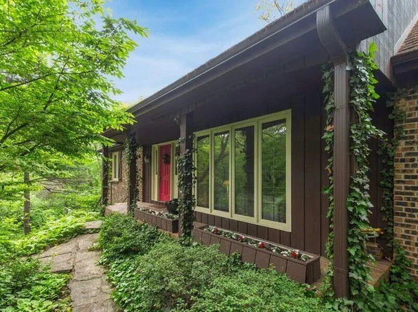 74 Ski Hill Pl, Portage, IN 46368