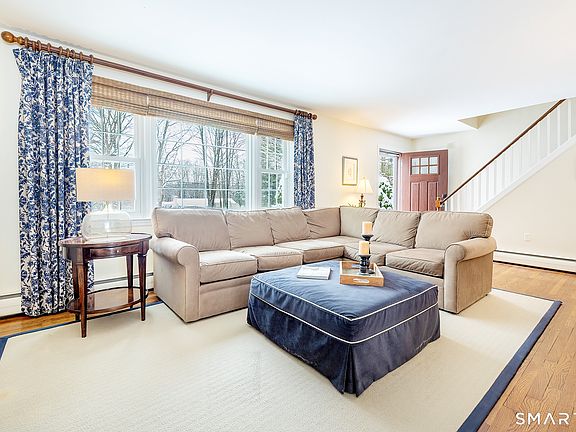 3rd image of 35 Highview Drive