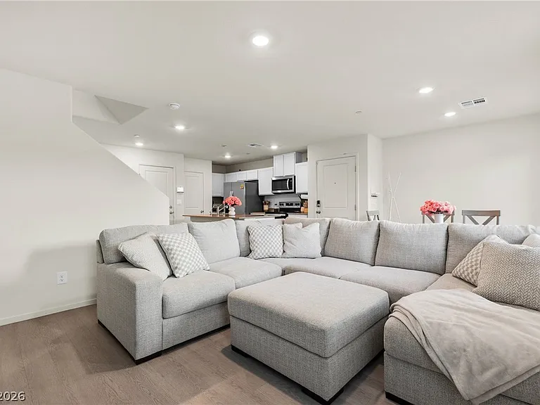 6136 Lily Garden St — Photo 12