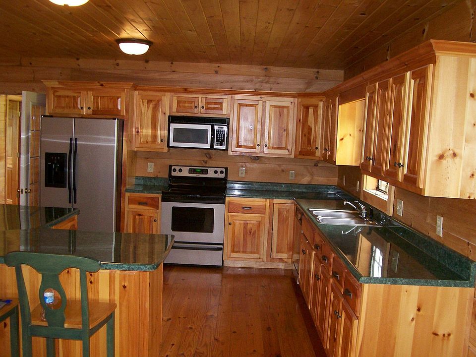 Large kitchen with breakfast bar