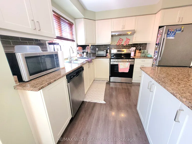 21 Billiter Rd W — Photo 9