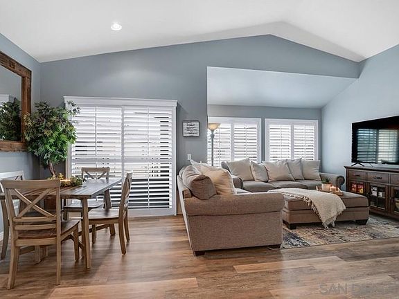 3rd image of 1138 De Leon Dr #1