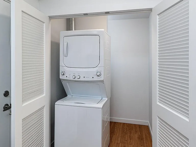 7550 N Lombard St — Photo 37