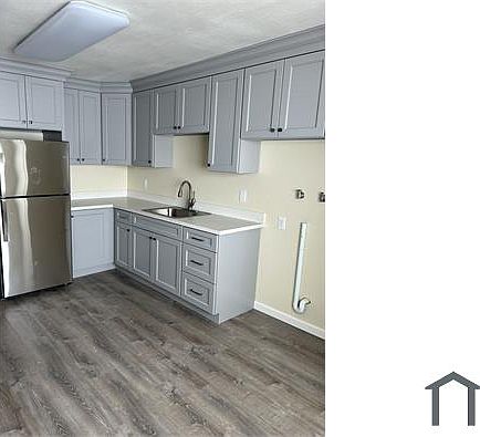 1st image of 3645 Dimond Ave #4